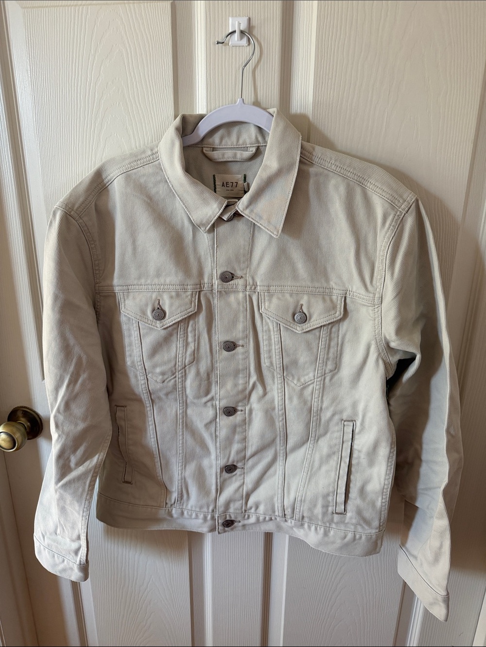 American Eagle Outfitters AE77 Women’s Cream Denim Corduroy Jacket Sz M. New